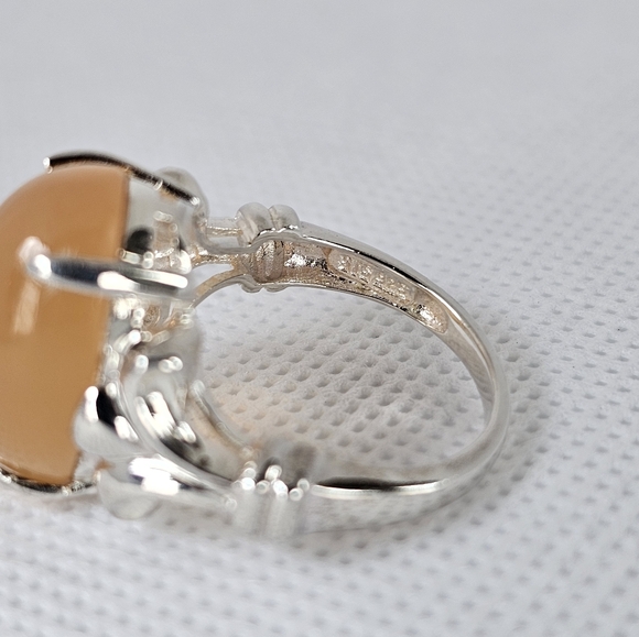 Genuine Peach Moonstone in Sterling Silver Size 7! - Picture 4 of 6